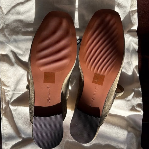 Madewell Olive Green Flats - Picture 3 of 4